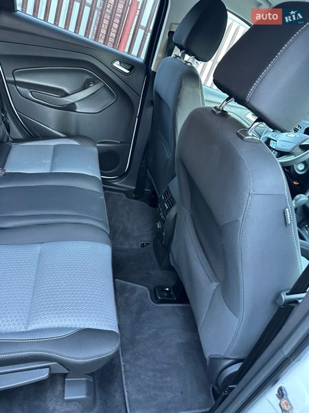 Позашляховик / Кросовер Ford Escape 2017 в Рівному