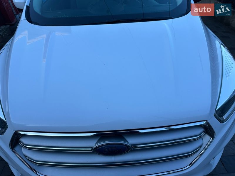 Позашляховик / Кросовер Ford Escape 2017 в Рівному
