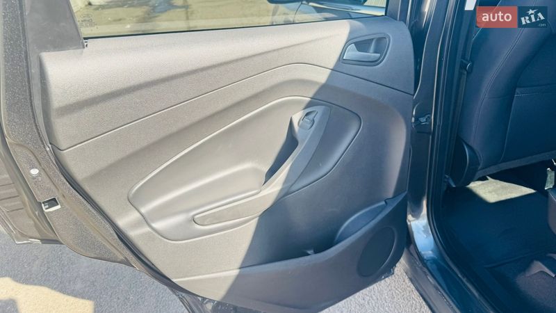 Внедорожник / Кроссовер Ford Escape 2018 в Киеве