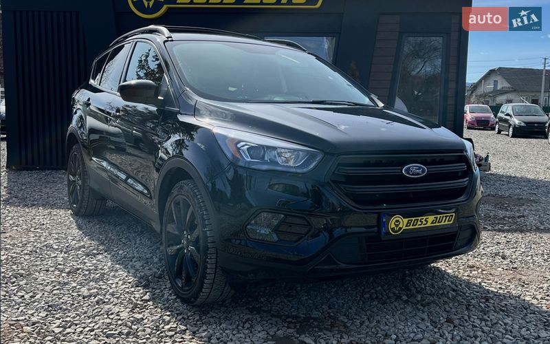 Позашляховик / Кросовер Ford Escape 2018 в Коломиї