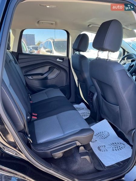 Внедорожник / Кроссовер Ford Escape 2017 в Львове