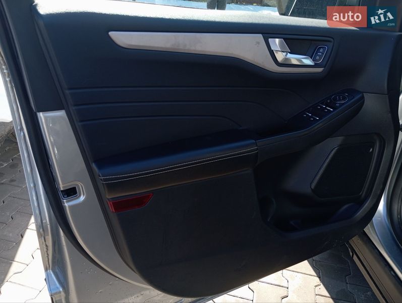 Позашляховик / Кросовер Ford Escape 2021 в Бучі