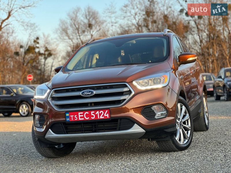 Позашляховик / Кросовер Ford Escape 2017 в Стрию