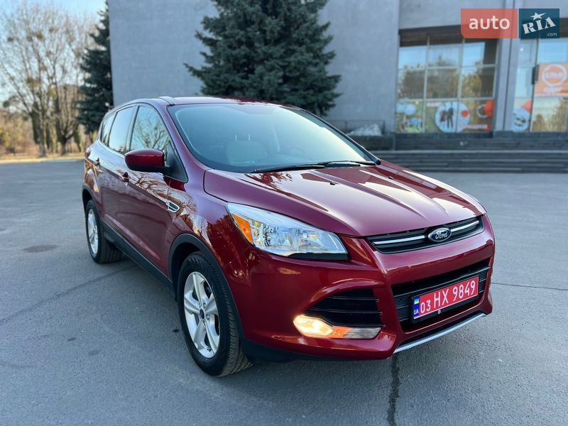 Позашляховик / Кросовер Ford Escape 2015 в Рівному