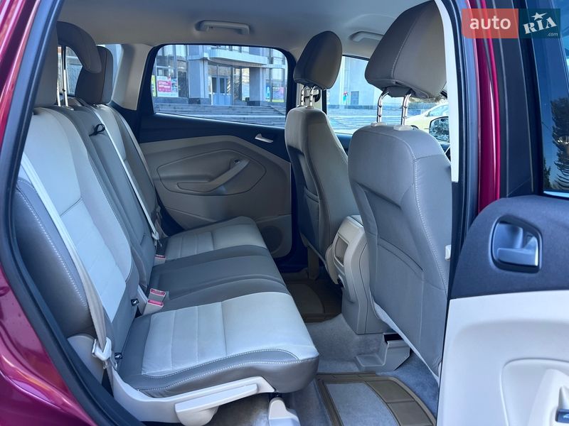 Позашляховик / Кросовер Ford Escape 2015 в Рівному