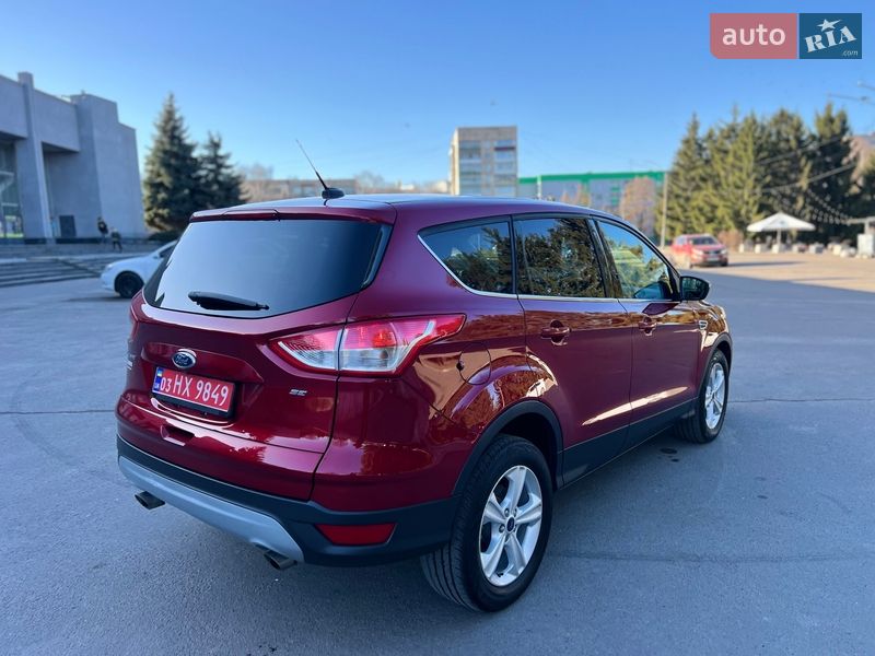 Позашляховик / Кросовер Ford Escape 2015 в Рівному