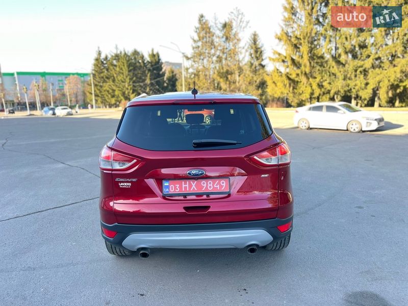 Позашляховик / Кросовер Ford Escape 2015 в Рівному