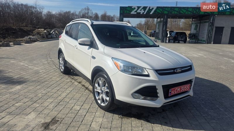 Внедорожник / Кроссовер Ford Escape 2016 в Ивано-Франковске