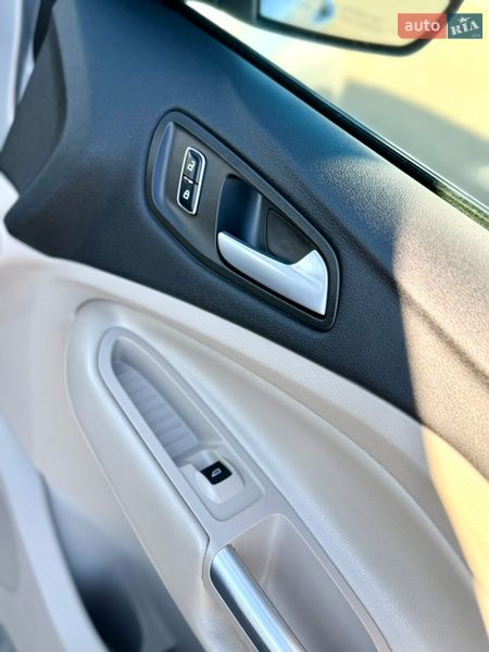 Внедорожник / Кроссовер Ford Escape 2014 в Одессе