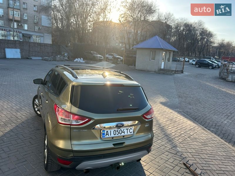Внедорожник / Кроссовер Ford Escape 2013 в Каменском