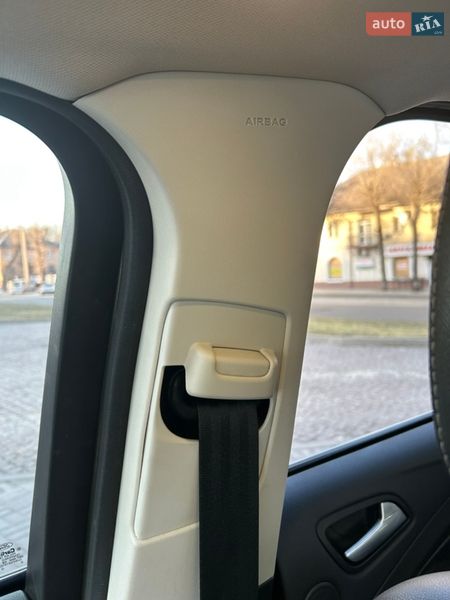 Внедорожник / Кроссовер Ford Escape 2013 в Каменском