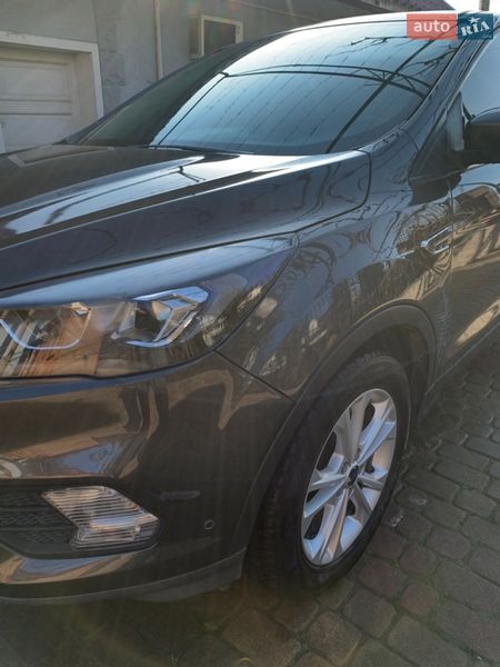 Внедорожник / Кроссовер Ford Escape 2017 в Виноградове