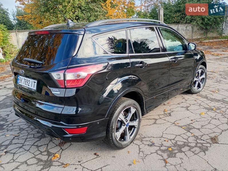 Позашляховик / Кросовер Ford Escape 2018 в Рівному