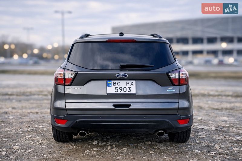 Внедорожник / Кроссовер Ford Escape 2017 в Львове