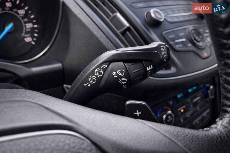 Внедорожник / Кроссовер Ford Escape 2017 в Львове