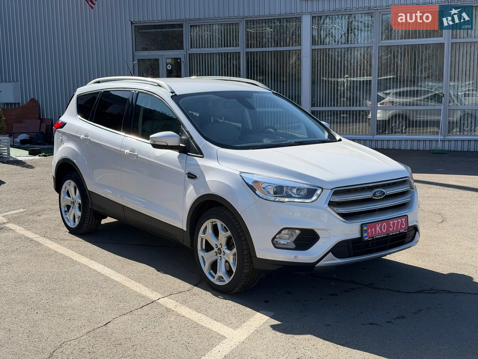 2019 Ford Escape - фото 1
