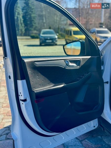 Позашляховик / Кросовер Ford Escape 2020 в Кременчуці