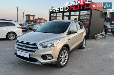 Внедорожник / Кроссовер Ford Escape 2017 в Львове