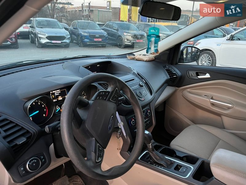 Внедорожник / Кроссовер Ford Escape 2017 в Львове