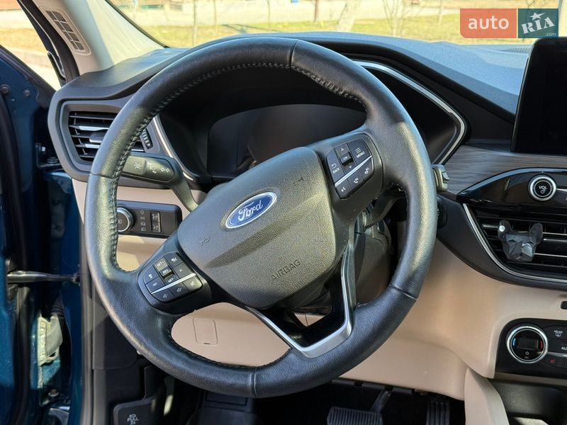 Внедорожник / Кроссовер Ford Escape 2020 в Золочеве
