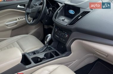 Внедорожник / Кроссовер Ford Escape 2019 в Львове