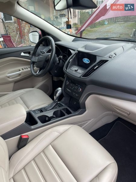 Внедорожник / Кроссовер Ford Escape 2019 в Львове