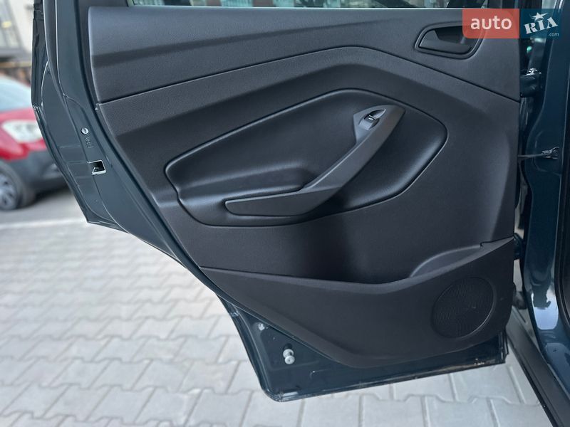 Внедорожник / Кроссовер Ford Escape 2019 в Тернополе