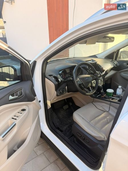 Внедорожник / Кроссовер Ford Escape 2016 в Киеве
