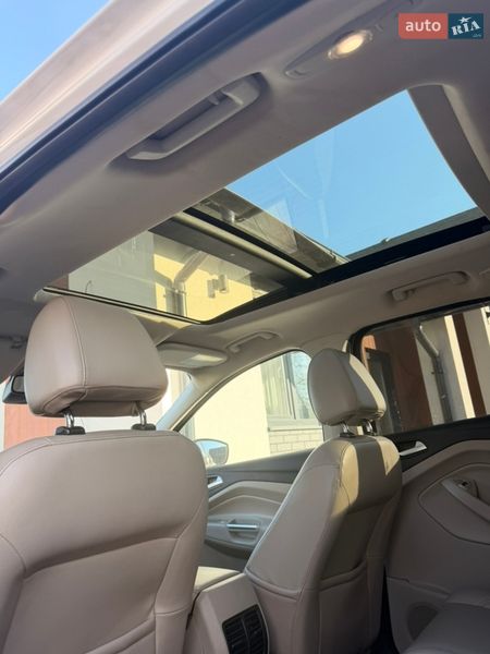Внедорожник / Кроссовер Ford Escape 2016 в Киеве