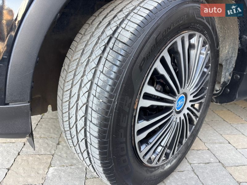 Внедорожник / Кроссовер Ford Escape 2017 в Ивано-Франковске
