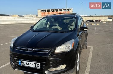 Позашляховик / Кросовер Ford Escape 2015 в Львові