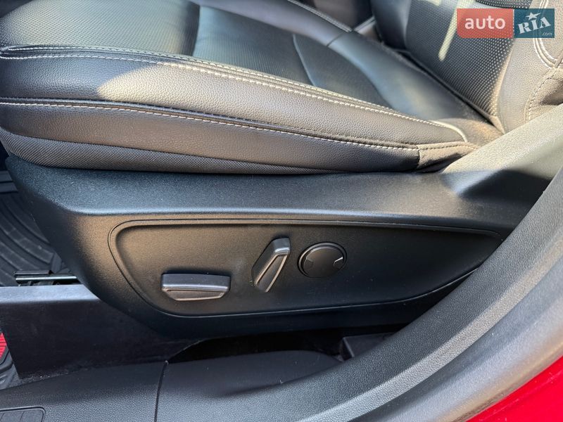 Внедорожник / Кроссовер Ford Escape 2020 в Киеве