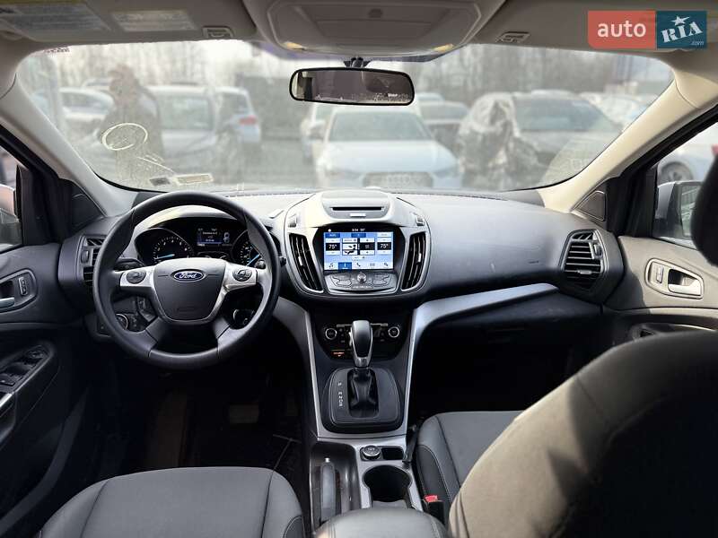 Внедорожник / Кроссовер Ford Escape 2016 в Львове