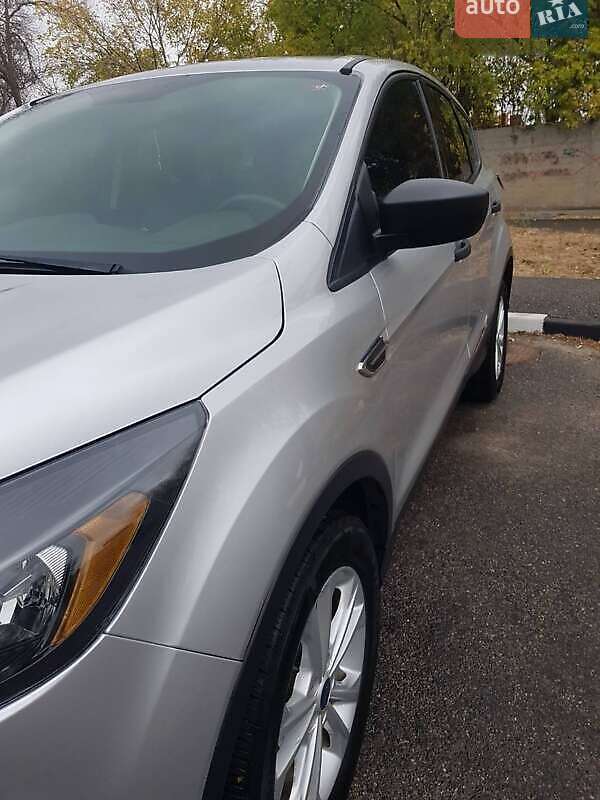 Внедорожник / Кроссовер Ford Escape 2019 в Тернополе