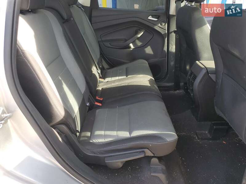 Внедорожник / Кроссовер Ford Escape 2016 в Львове