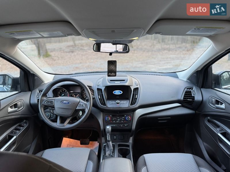 Позашляховик / Кросовер Ford Escape 2017 в Радивиліві