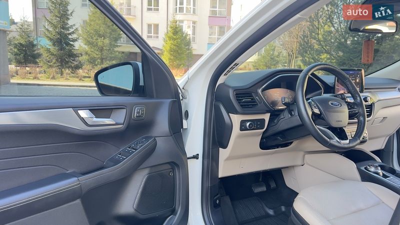 Внедорожник / Кроссовер Ford Escape 2021 в Ивано-Франковске