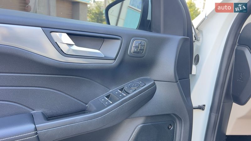 Внедорожник / Кроссовер Ford Escape 2021 в Ивано-Франковске