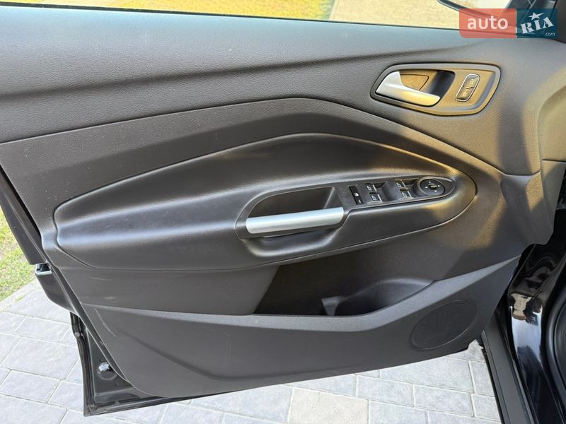 Внедорожник / Кроссовер Ford Escape 2019 в Ивано-Франковске