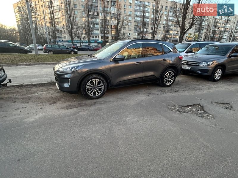 Внедорожник / Кроссовер Ford Escape 2021 в Киеве