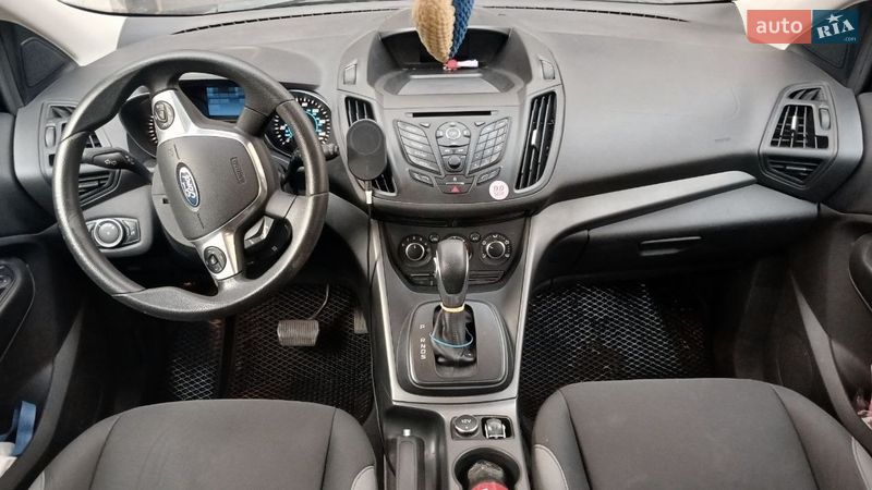 Внедорожник / Кроссовер Ford Escape 2015 в Ивано-Франковске