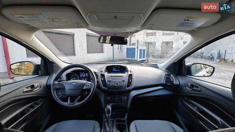 Внедорожник / Кроссовер Ford Escape 2017 в Львове