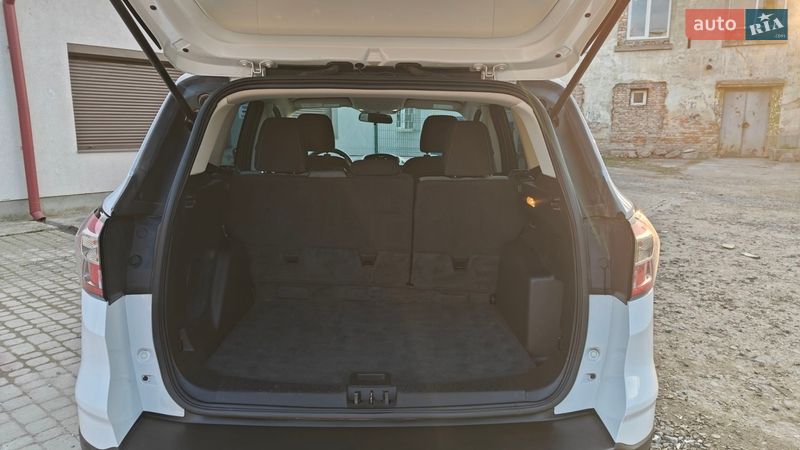 Внедорожник / Кроссовер Ford Escape 2017 в Львове