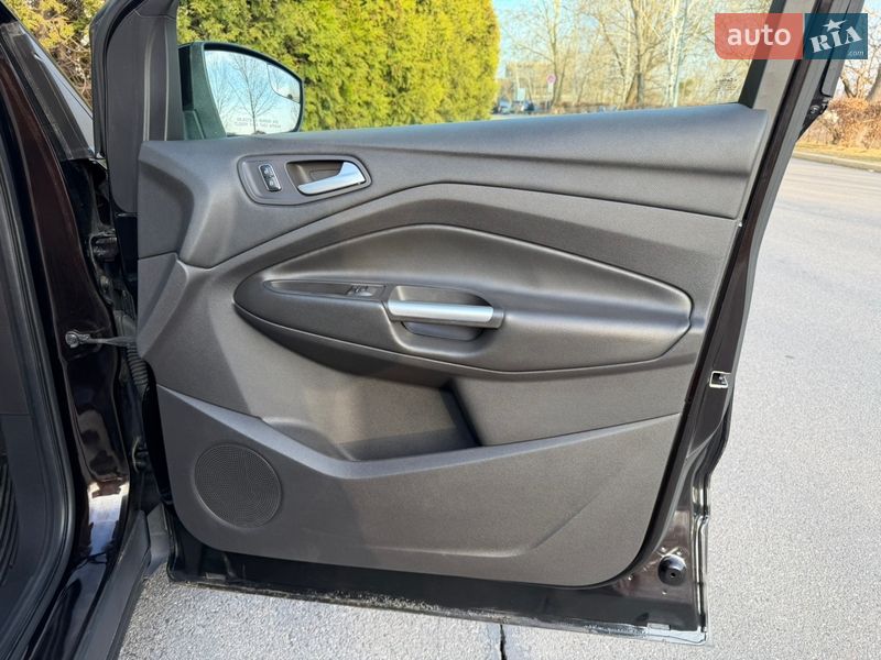 Внедорожник / Кроссовер Ford Escape 2012 в Киеве