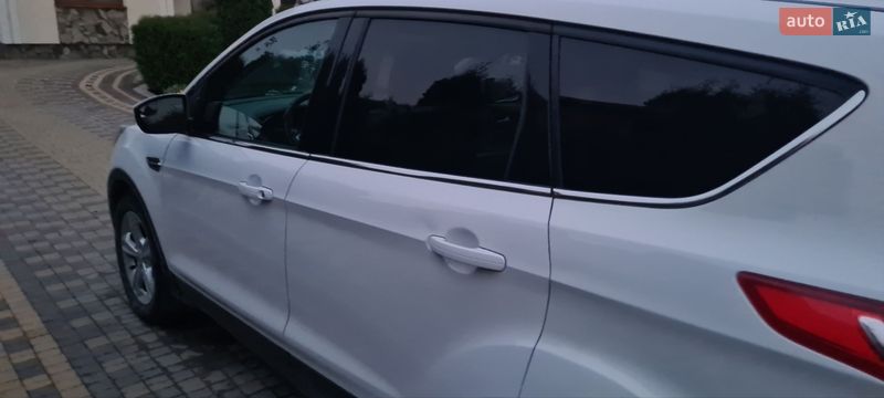 Позашляховик / Кросовер Ford Escape 2014 в Радехові