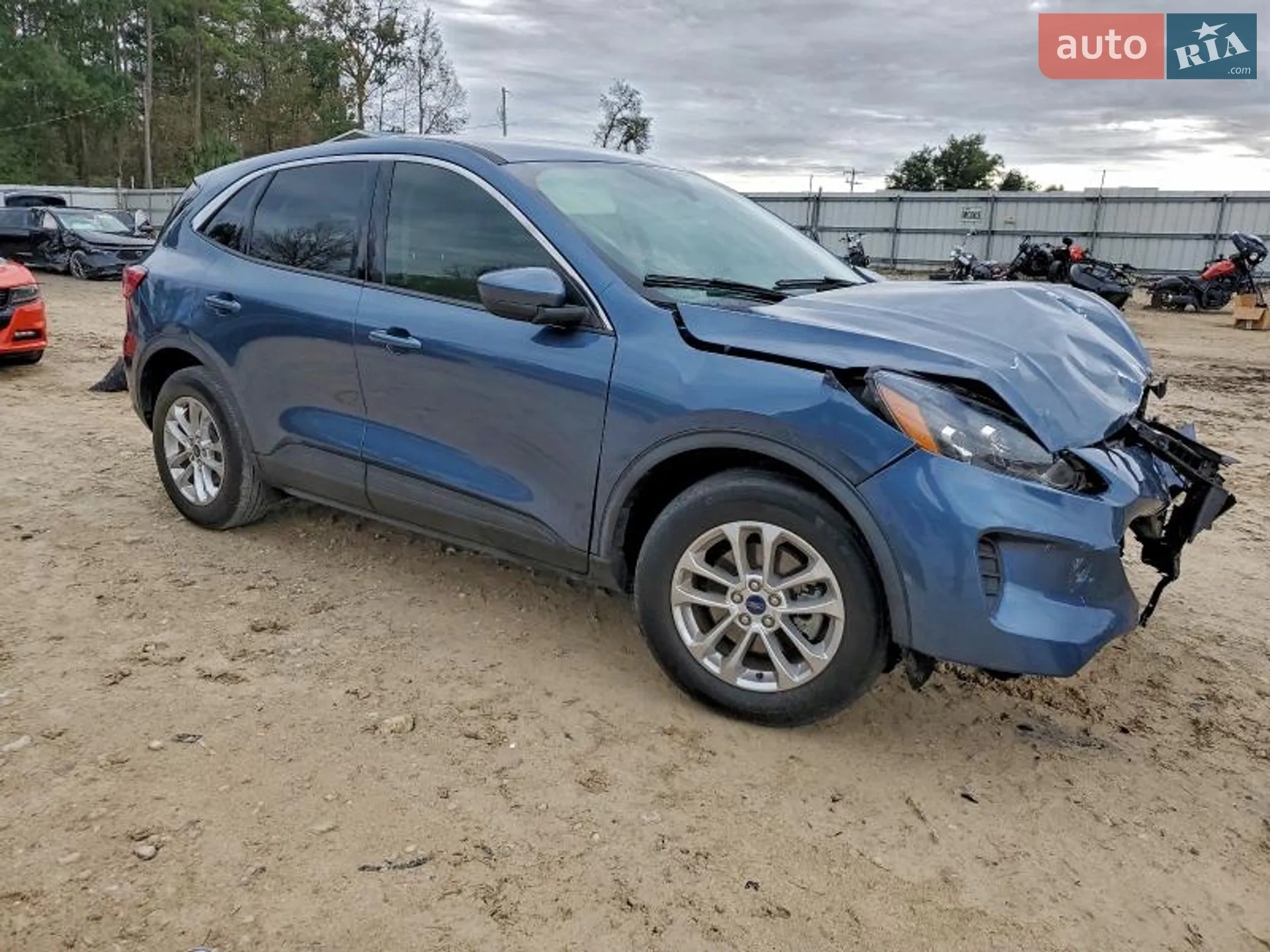 2020 Ford Escape - фото 1