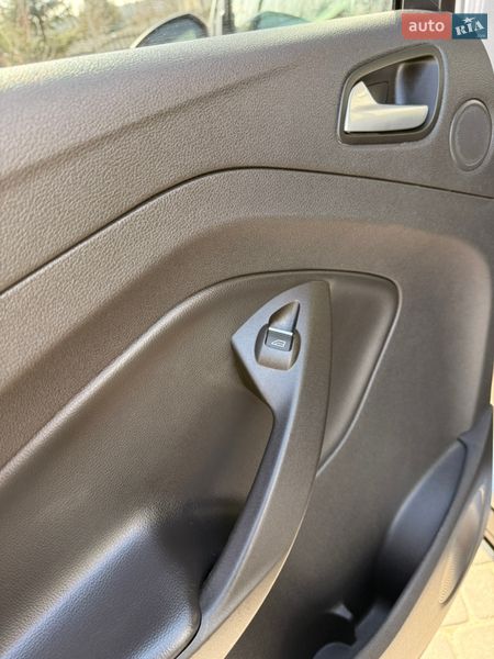 Позашляховик / Кросовер Ford Escape 2017 в Жовкві фото 14 Позашляховик / Кросовер Ford Escape 2017 в Жовкві