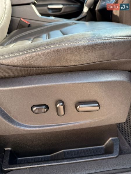 Позашляховик / Кросовер Ford Escape 2017 в Жовкві фото 34 Позашляховик / Кросовер Ford Escape 2017 в Жовкві