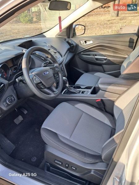 Позашляховик / Кросовер Ford Escape 2017 в Соснівці