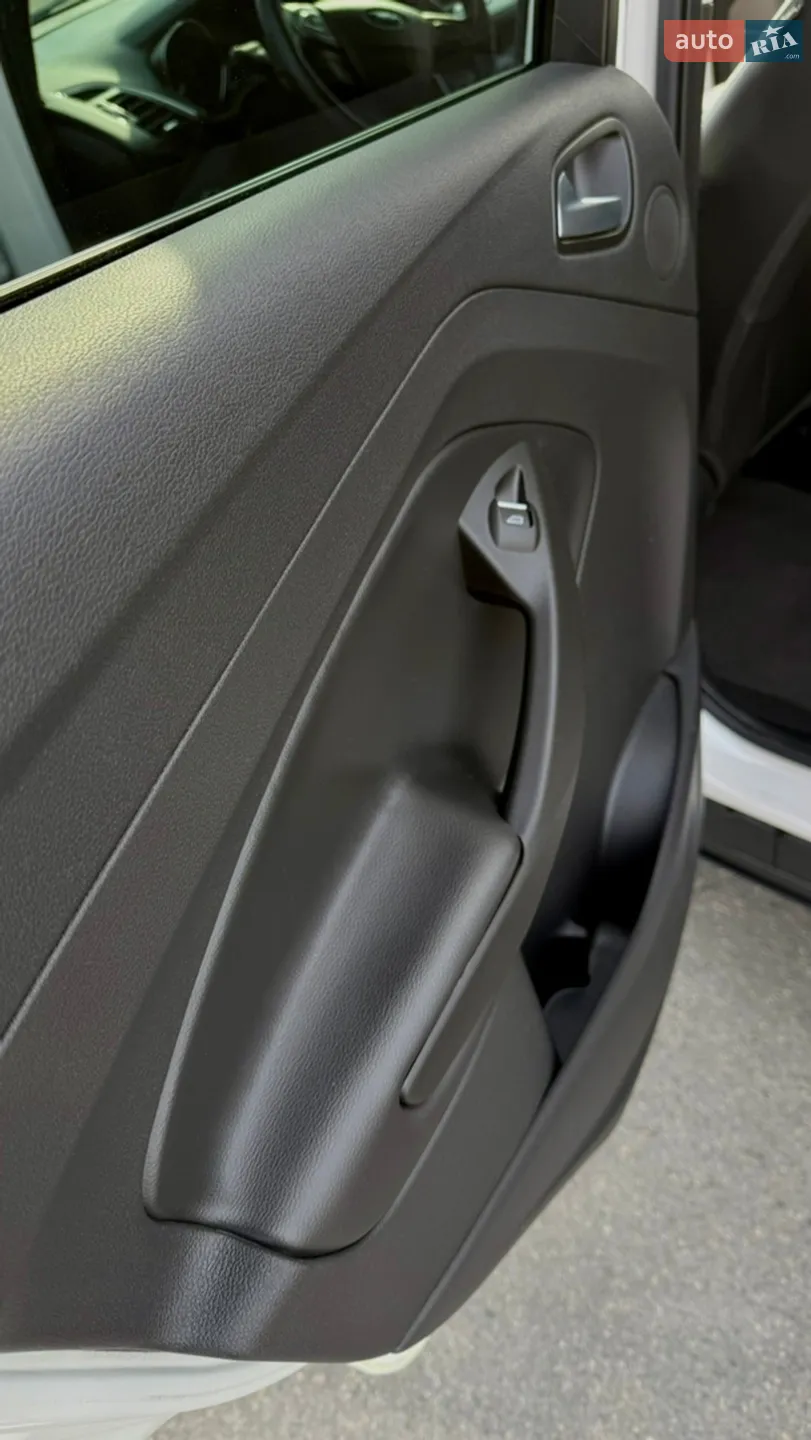 2016 Ford Escape - мініатюра 8